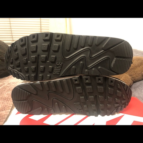 Women’s Air Max Nike SE Size 11 - Picture 4 of 4